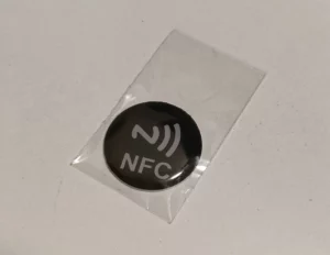 Okos-Névjegy - Digitális névjegykártya NFC tapasz (epoxy korong)